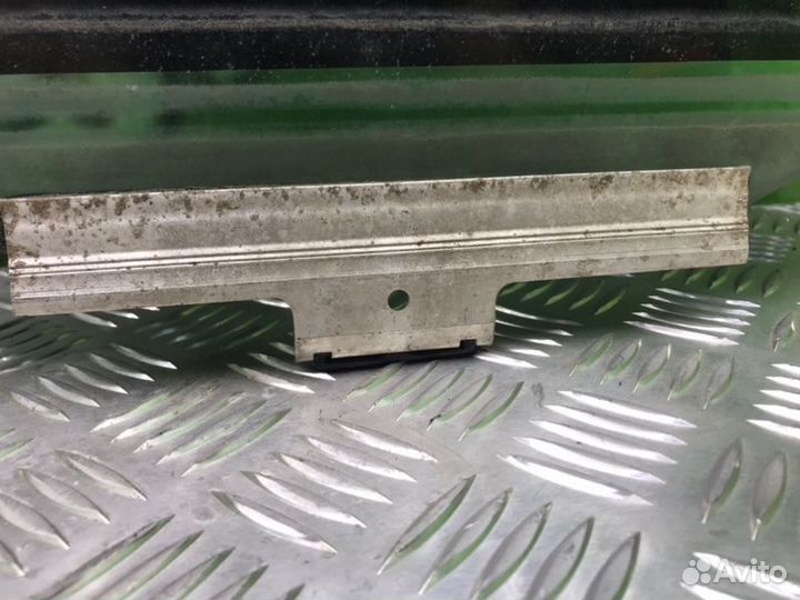 Стекло заднее левое Mercedes-Benz E-Class W210