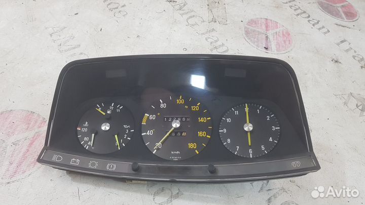 Приборная панель на Mercedes-Benz W123 Diesel