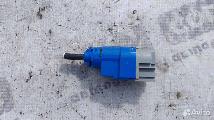 Датчик педаль сцепления Renault Duster 4x4