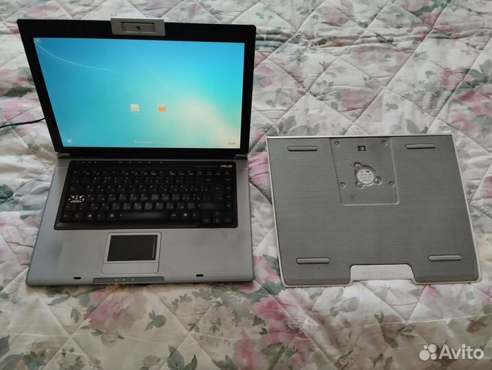 Ноутбук asus F5 + охлаждающая подставка
