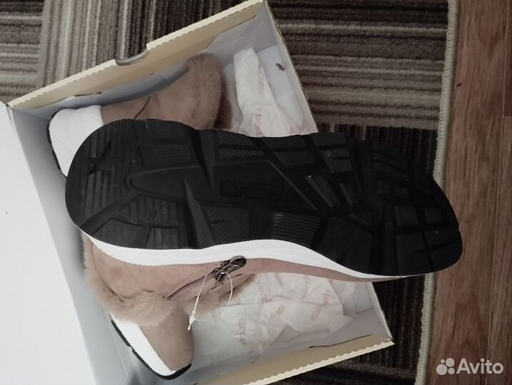 Ботинки женские зимние 40 размер новые