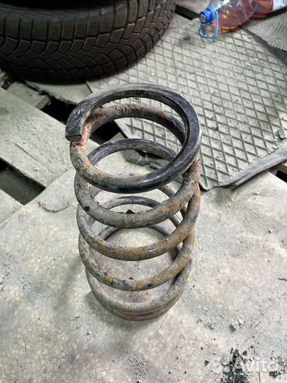 Пружина задняя Toyota camry xv10