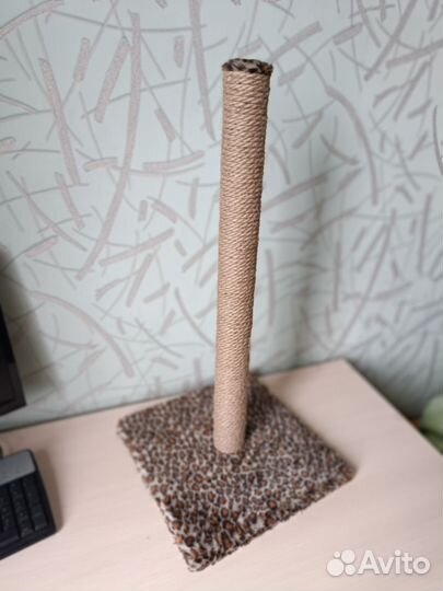 Когтеточка столбик для кошки и лежанка новые