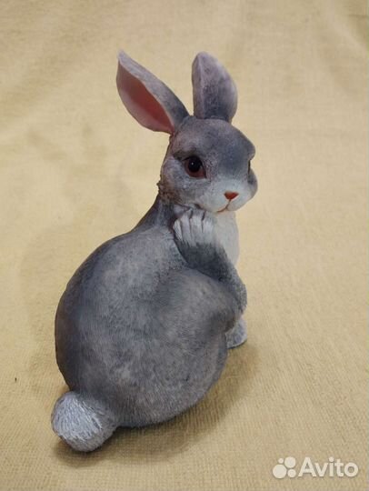 Фигурка кролика