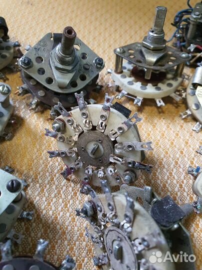 Переключатель галетный посеребрённый