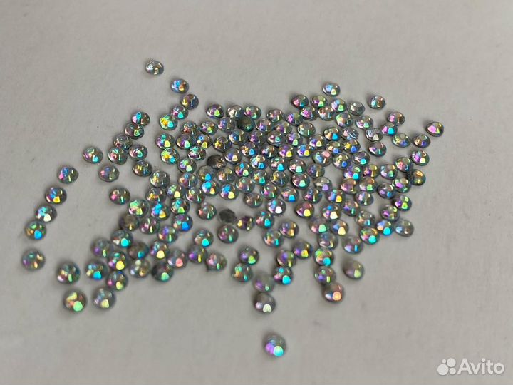 Термостразы SS6(2мм)разные цвета цена за 1440 штук