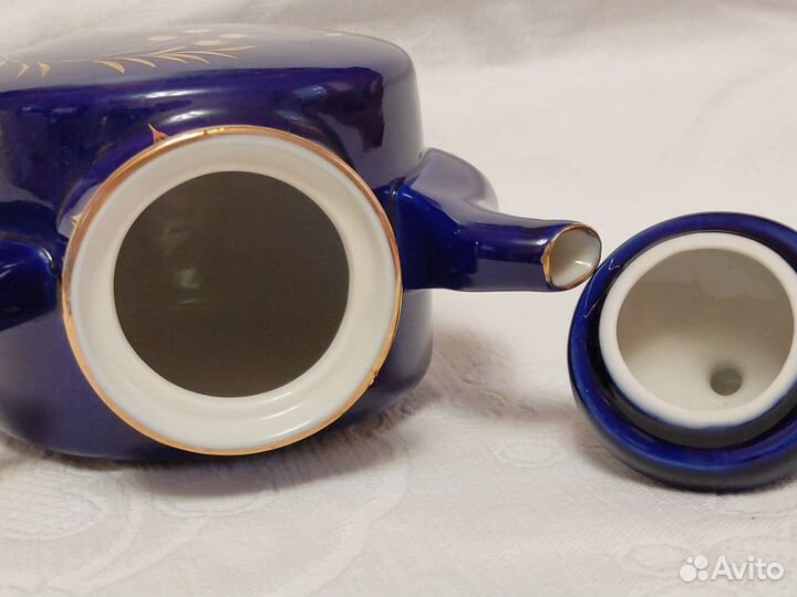 Шкатулка и Блюдо с солонкой, Чайник Гжель, СССР