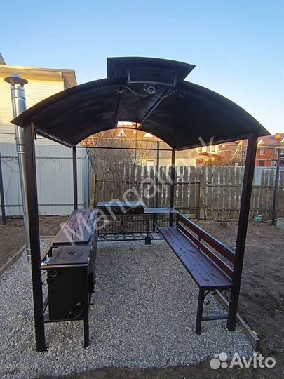 Кованные мангалы с крышей