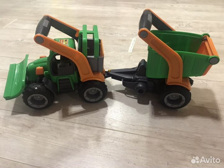 Трактор. Игрушки. Машины