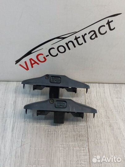 Форсунка стеклоомывателя Volkswagen Jetta 5 1.9TDI