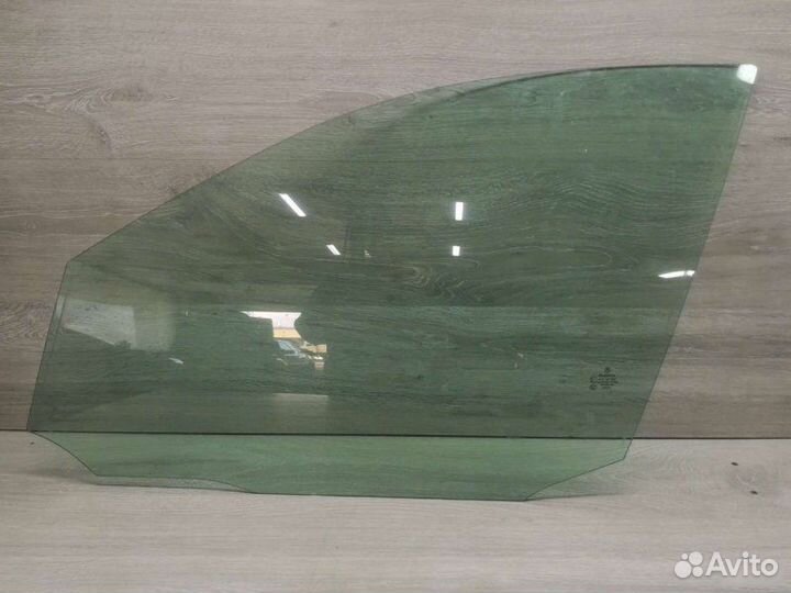 Стекло Mercedes C W204