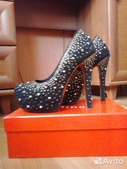 Продам новые туфли