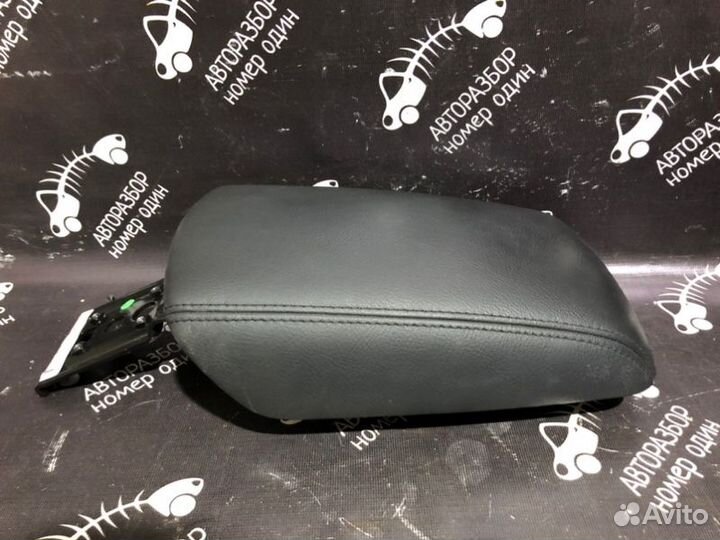 Подлокотник Ford Focus 3 хетчбэк 1 2011