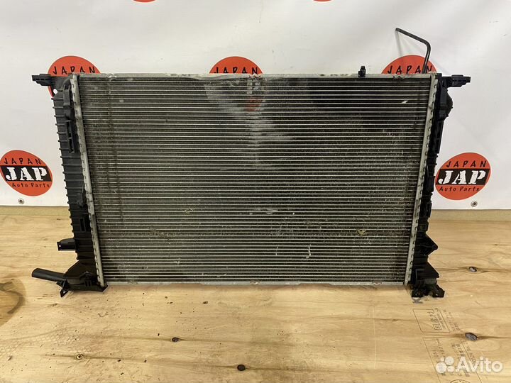 Радиатор охлаждения Audi Q5 8R