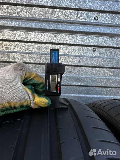 Pirelli P Zero PZ4 255/35 R20 97W