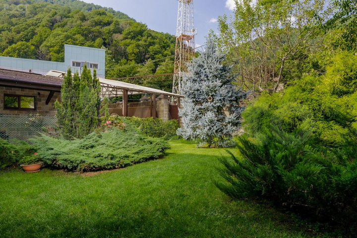 Коттедж 544,8 м² на участке 6,6 сот.