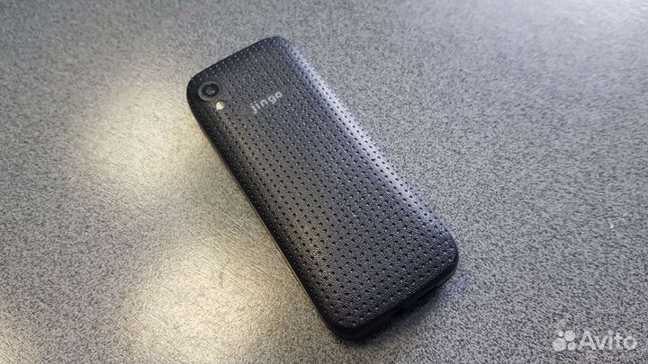 Мобильный телефон