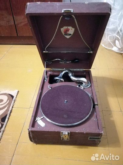 Патефон пт-3. Ордена Ленина завод 