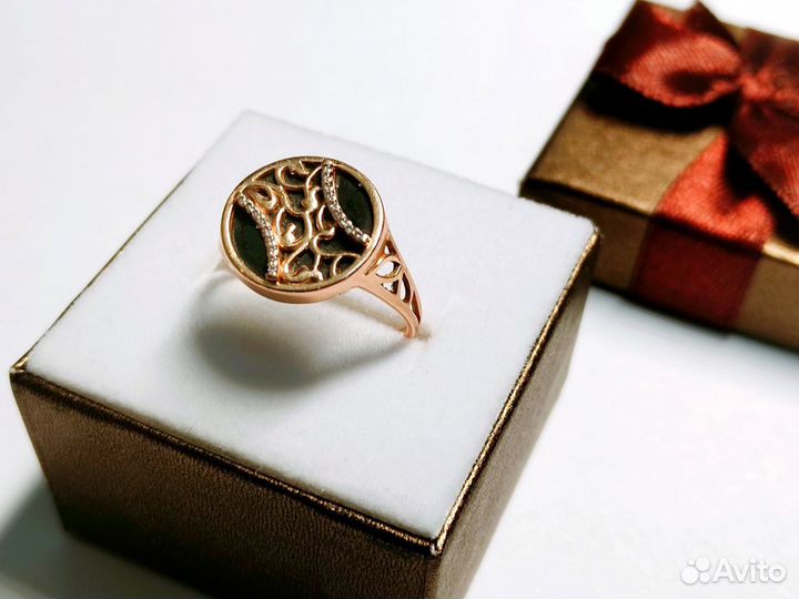 Золотое кольцо с эмалью и фианитами\585\ Т18186