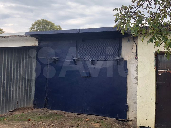 Гараж, > 30 м²