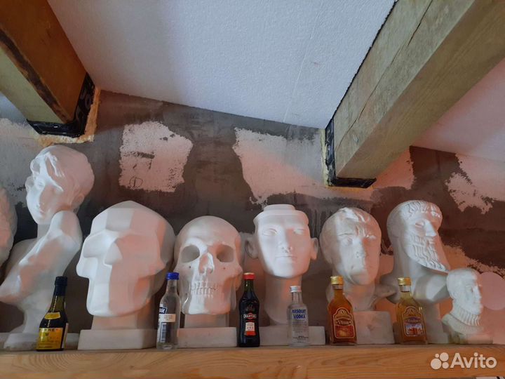 Продам много разных бюстов гипс, цемент