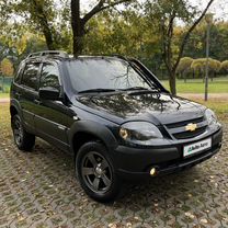 Chevrolet Niva 1.7 MT, 2018, 70 417 км, с пробегом, цена 999 000 руб.