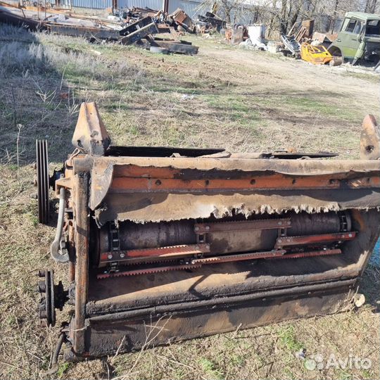 Запчасти на комбайн дон 1500
