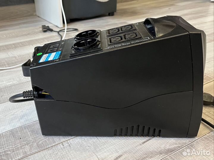 Стабилизатор напряжения