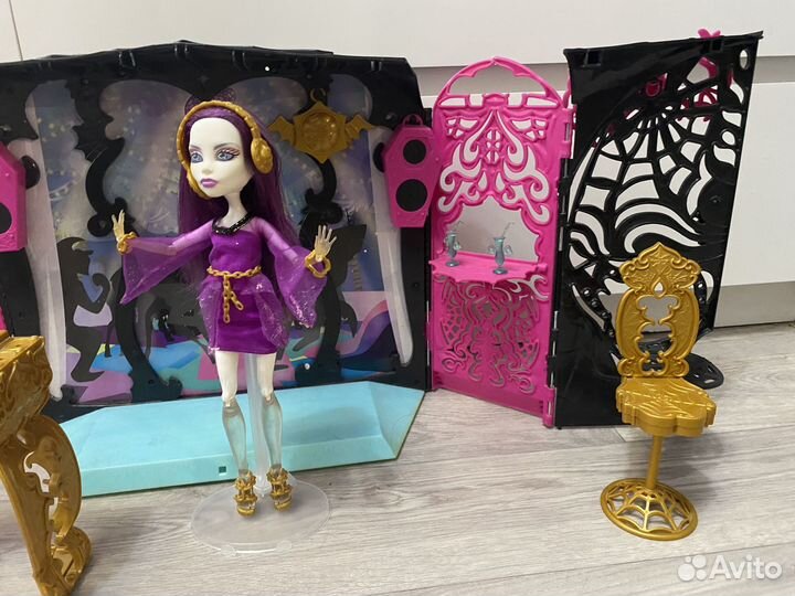 Monster High 13 Wishes Party Lounge Spectra