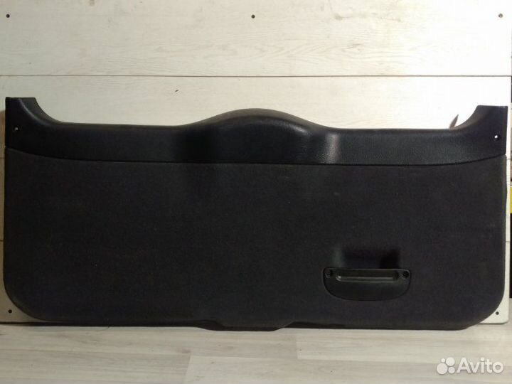 Обшивка двери багажника задняя Opel Astra G 2002