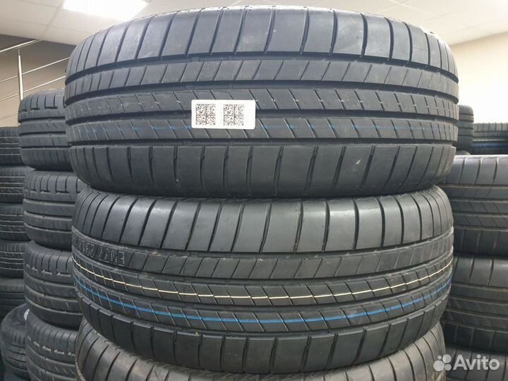 Bridgestone Turanza T005 215/55 R17 94V