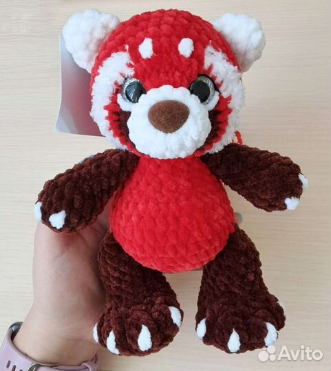 Вязаная мягкая игрушка красная панда