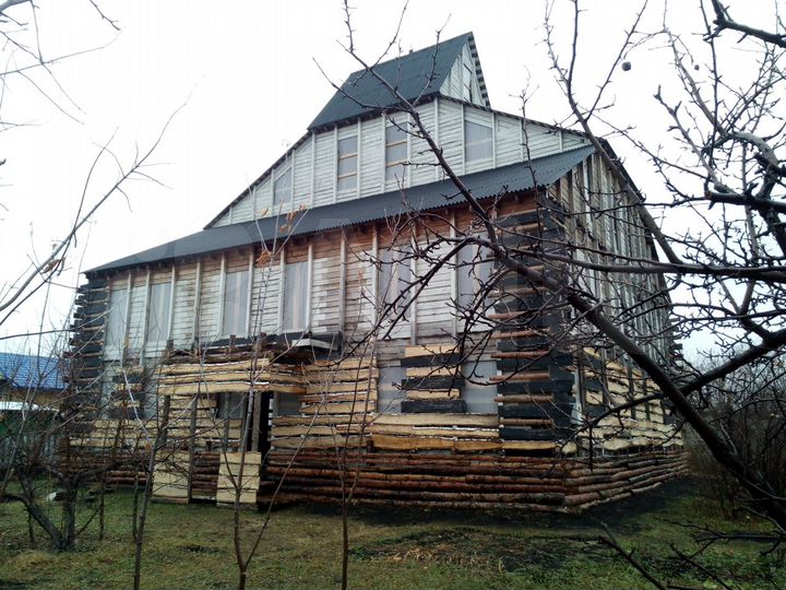 Коттедж 575 м² на участке 16 сот.