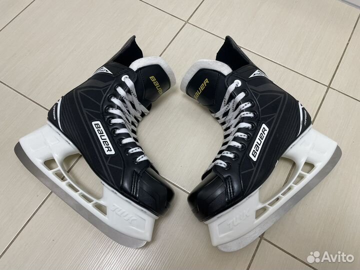 Коньки хоккейные bauer supreme s140 (разм 39 ) 6R