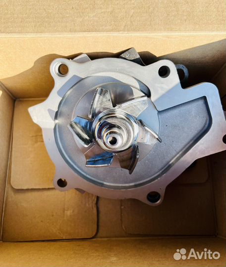 Насос водяной