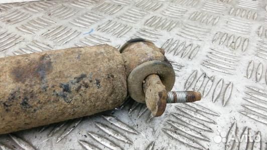 Амортизатор передний jeep grand cherokee WJ (97B21