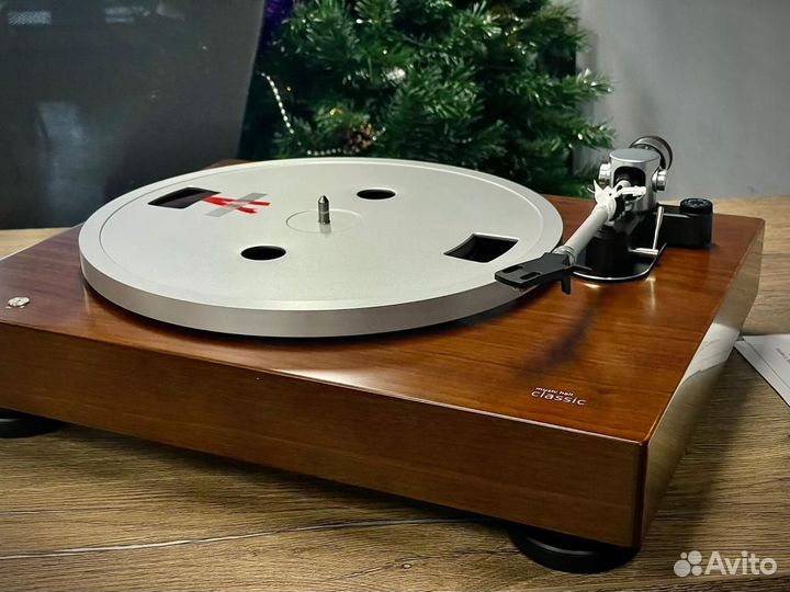 Проигрыватель винила Music Hall Classic