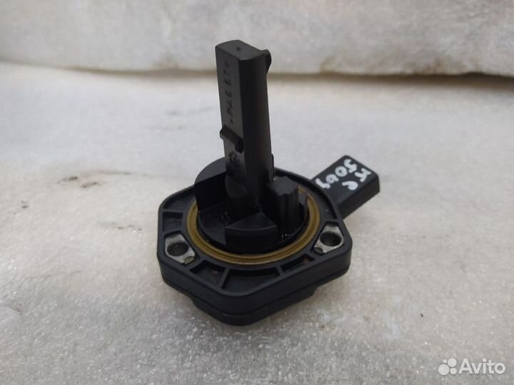 Датчик уровня масла volkswagen tiguan