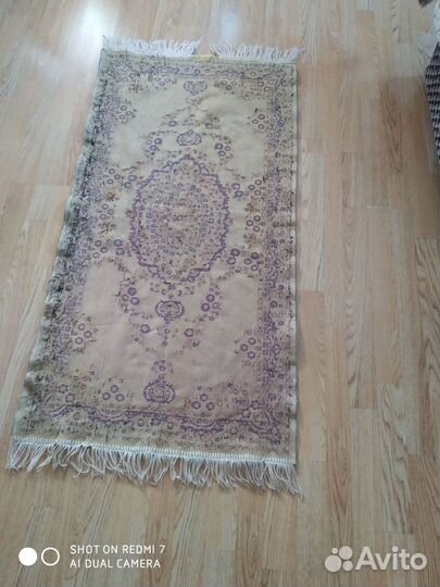 Ковровое покрывало на кресло