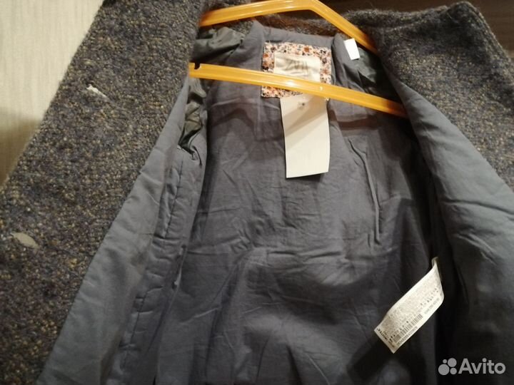 Пальто новое Zara для девочки 110