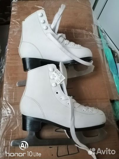 Коньки фигурные