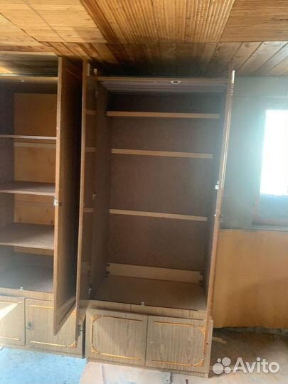 2 платяных шкафа