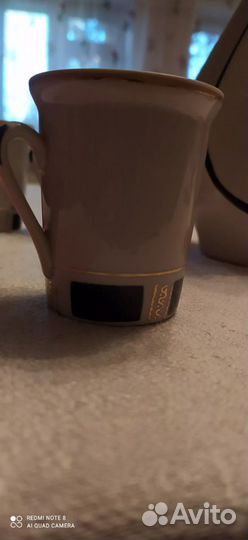 Кофейные чашки с блюдцами