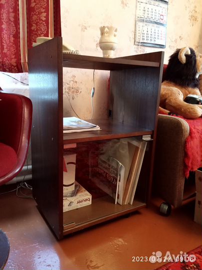 Тумбочка для аппаратуры