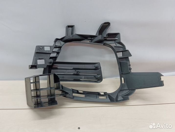 Кронштейн ходового огня левого Рено Каптур