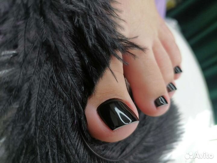 Маникюр педикюр