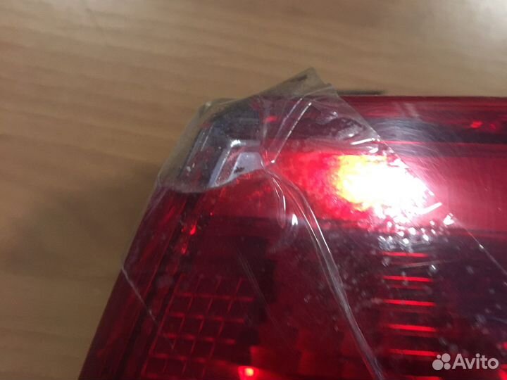 Фонарь задний правый volkswagen polo sedan