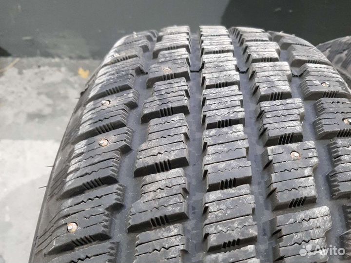 Cooper Weather-Master S/T 215/60 R17
