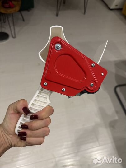 Диспенсер для скотча