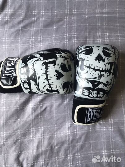 Боксерские перчатки Everlast 12oz